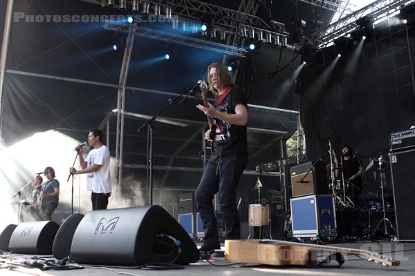 THE TEMPER TRAP - 2009-07-30 - PAREDES DE COURA (Portugal) - Praia do Tabuao - 